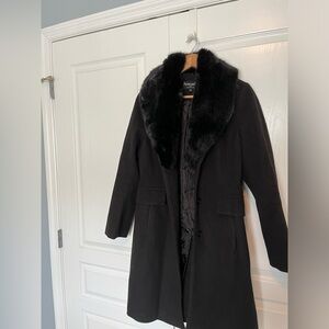 Boston Forecaster woman’s coat.